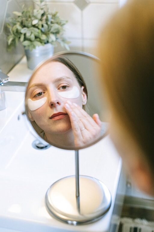 How to Start a Basic Skincare Routine: A Simple Guide for Beginners